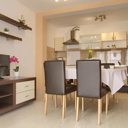 Apartman Sea Breeze - Beachfront