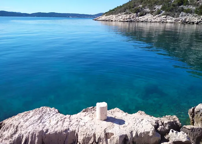 Sea Breeze - Beachfront Apartamento Kali