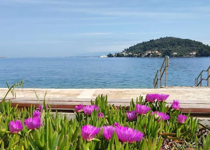 Sea Breeze - Beachfront Kali