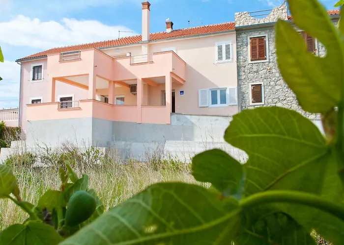 Sea Breeze - Beachfront Kali