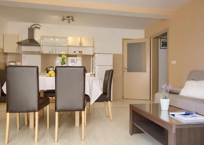 Apartman Sea Breeze - Beachfront *