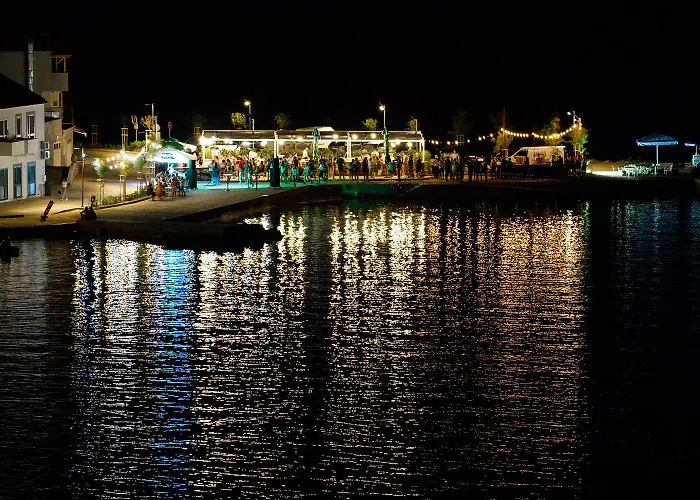 Sea Breeze - Beachfront Kali