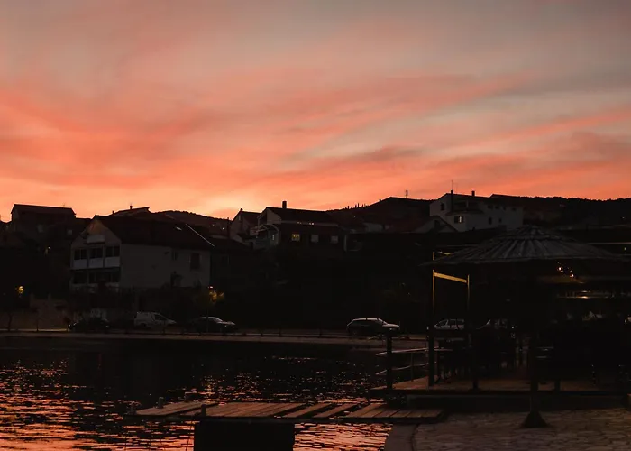 Sea Breeze - Beachfront * Kali