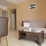 Apartman Sea Breeze - Beachfront